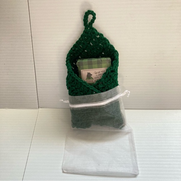 ESSENCIAS de PORTUGAL Cedar Triple Milled Soap Bath Bar Washcloth Gift Set - Picture 7 of 16